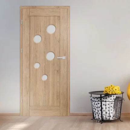 Ekodangos PREMIUM vidaus durys – elegantiškas ir patvarus pasirinkimas. Aukštos kokybės ekodanga užtikrina ilgaamžiškumą, lengvą priežiūrą ir modernų dizainą, tinkantį įvairiems interjerams.